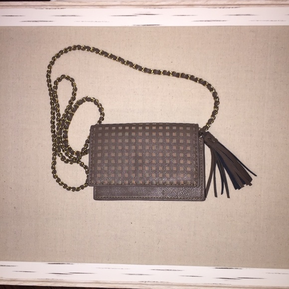 Handbags - ❤️Final Sale - Cross body Bag❤️